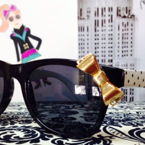 Glamour Glasses – $2 Target&nbsp;HACK!